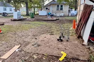 924 Sunnyside Ave, Cockrell Hill, TX 75211 - Photo 12