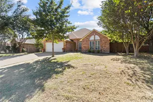 619 Tulane Dr, Waxahachie, TX 75165 - Photo 2