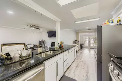 2801 Peachtree Lane, Pantego, TX 76013 - Photo 14