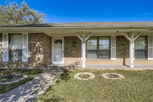 2801 Peachtree Ln, Pantego, TX 76013 - Photo 4