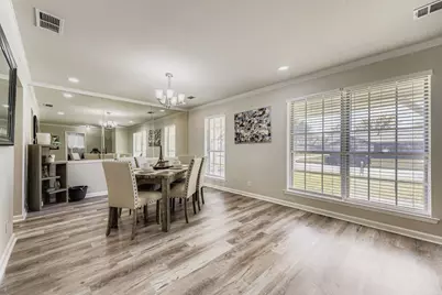 2801 Peachtree Lane, Pantego, TX 76013 - Photo 8