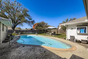 2801 Peachtree Ln, Pantego, TX 76013 - Photo 28