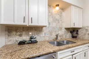 4806 Rollingwood Ct, Garland, TX 75043 - Photo 10