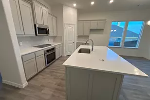 2300 Shamrock Ln, Weatherford, TX 76087 - Photo 4