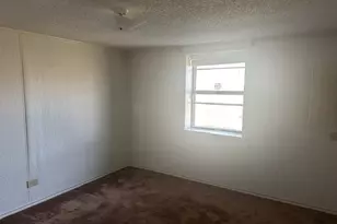 808 Flamingo Rd, Granbury, TX 76049 - Photo 8