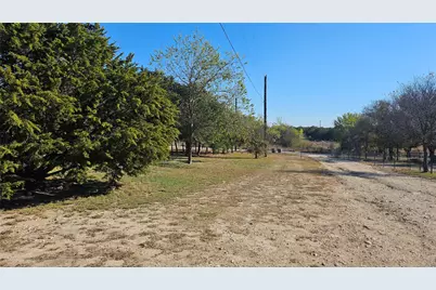 413 Lakeview Trail, Weatherford, TX 76087 - Photo 2