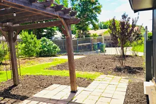 526 Doral Pl, Garland, TX 75043 - Photo 12