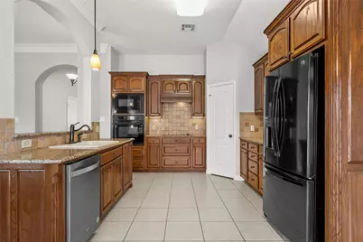 302 Canterbury Drive, Waco, TX 76712 - Photo 12
