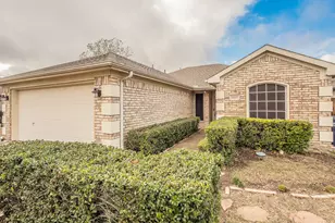 10537 Splitridge Ct, Fort Worth, TX 76108 - Photo 2