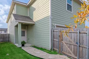 5712 Shore Point Trl, Fort Worth, TX 76119 - Photo 32