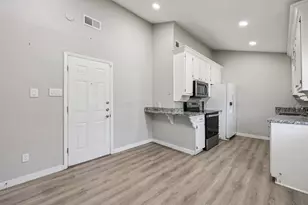 6809 Rustic Dr, Forest Hill, TX 76140 - Photo 12