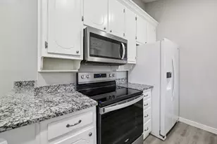 6809 Rustic Dr, Forest Hill, TX 76140 - Photo 14