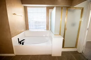 7800 Pirate Point Cir, Arlington, TX 76016 - Photo 14