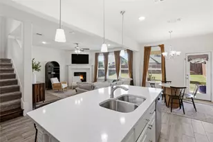 1013 Wildwood Dr, Joshua, TX 76058 - Photo 10