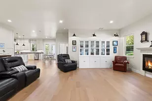 6520 Shoreline Dr, Little Elm, TX 75068 - Photo 4