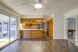 1911 Joslin St, Cleburne, TX 76033 - Photo 4