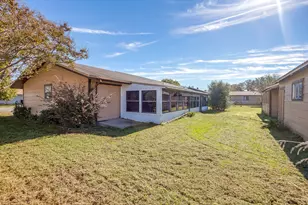 1911 Joslin St, Cleburne, TX 76033 - Photo 32