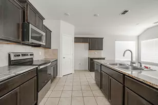 8324 Windsor Forest Dr, Fort Worth, TX 76120 - Photo 16