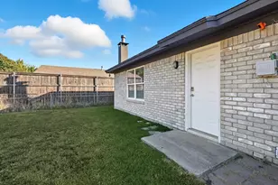 109 N Heights Dr, Crowley, TX 76036 - Photo 24