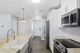 109 N Heights Dr, Crowley, TX 76036 - Photo 10