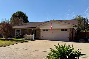 721 NW Ann Lois Ln, Burleson, TX 76028 - Photo 1