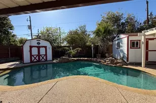 721 NW Ann Lois Ln, Burleson, TX 76028 - Photo 14