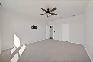 820 Lemongrass Ct, Fort Worth, TX 76131 - Photo 14