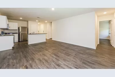 1308 N Brazos Avenue, Cleburne, TX 76031 - Photo 4