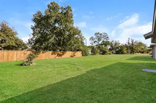 1308 N Brazos Ave, Cleburne, TX 76031 - Photo 20