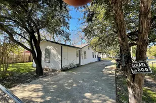 1041 Bradfield Rd, Dallas, TX 75217 - Photo 2