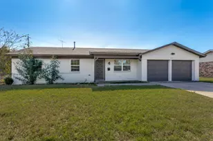 809 Michelle Dr, Everman, TX 76140 - Photo 2