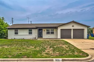 809 Michelle Dr, Everman, TX 76140 - Photo 1