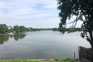 1317 Lakeshore Dr, Irving, TX 75060 - Photo 4