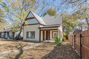 428 N Denton St, Gainesville, TX 76240 - Photo 2