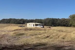 500 N Hovey St, Chico, TX 76431 - Photo 2