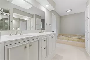 2707 Citadel Dr, Arlington, TX 76012 - Photo 8