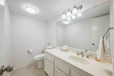 9241 Highedge, Dallas, TX 75238 - Photo 10