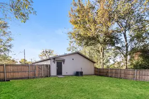 2721 Gibbons St, Greenville, TX 75401 - Photo 20