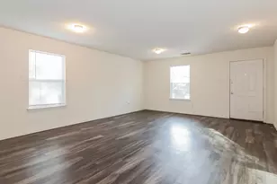 2721 Gibbons St, Greenville, TX 75401 - Photo 6