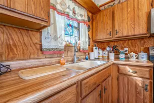 1009 Co Rd 306A, Rainbow, TX 76077 - Photo 16