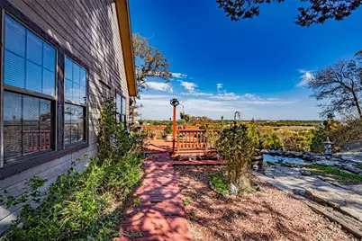 1009 County Road 306A, Rainbow, TX 76077 - Photo 6