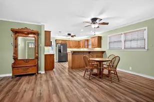 1722 Morningside Dr, Gainesville, TX 76240 - Photo 8