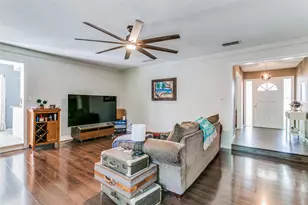 1000 Sherwood Dr, Bedford, TX 76022 - Photo 6