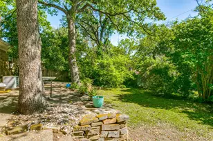 1000 Sherwood Dr, Bedford, TX 76022 - Photo 22