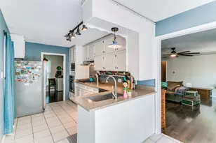 1000 Sherwood Dr, Bedford, TX 76022 - Photo 10