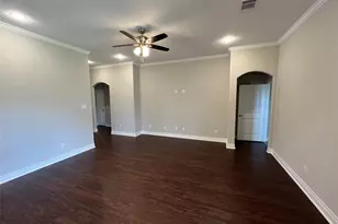 907 Hardaway, Greenville, TX 75402 - Photo 4