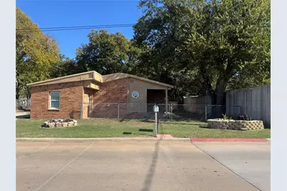 404 N Hannaford Street, Granbury, TX 76048 - Photo 1