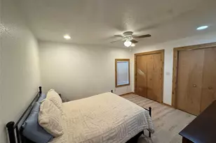 404 N Hannaford St, Granbury, TX 76048 - Photo 14