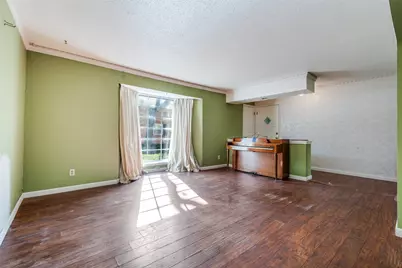 6035 Sandhurst Lane #B, Dallas, TX 75206 - Photo 2