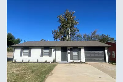 802 Las Palmas Drive, Grand Prairie, TX 75052 - Photo 2